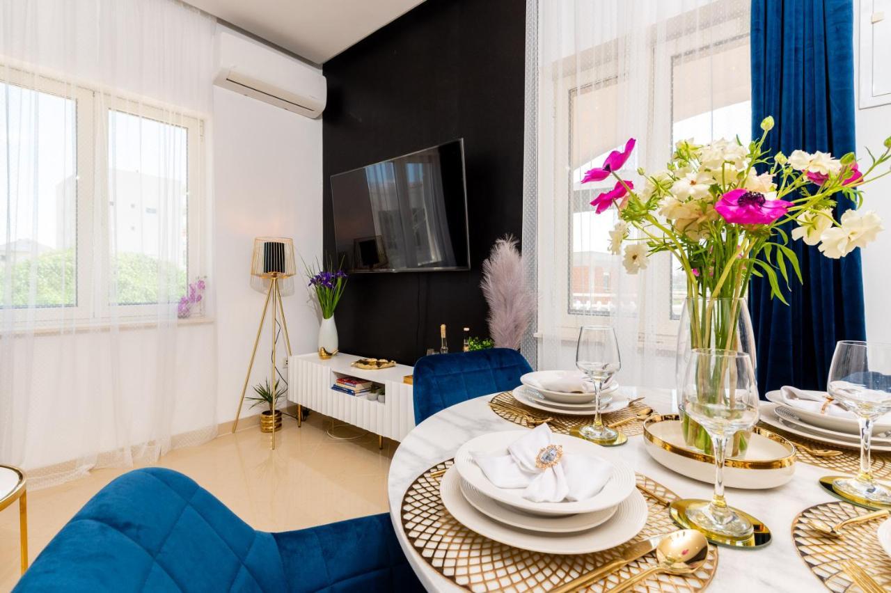 Ferienwohnung Luxa 5 Min Old Town, 10 Min Airport Trogir Exterior foto