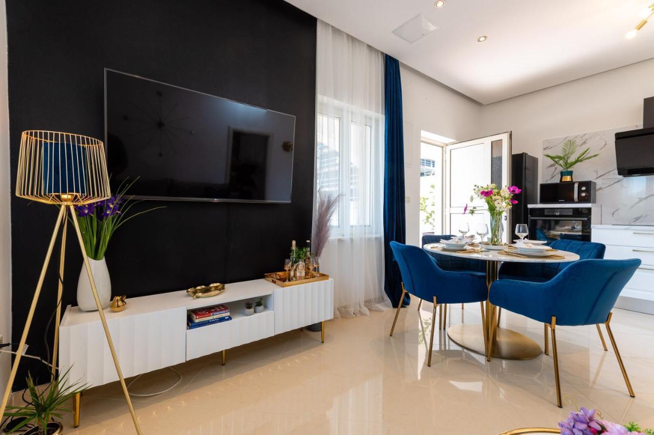 Ferienwohnung Luxa 5 Min Old Town, 10 Min Airport Trogir Exterior foto