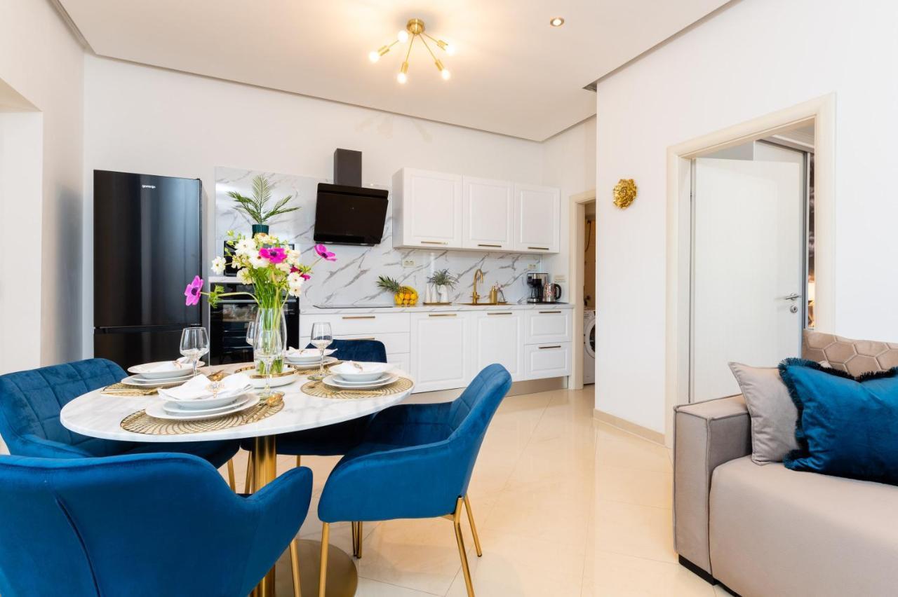 Ferienwohnung Luxa 5 Min Old Town, 10 Min Airport Trogir Exterior foto