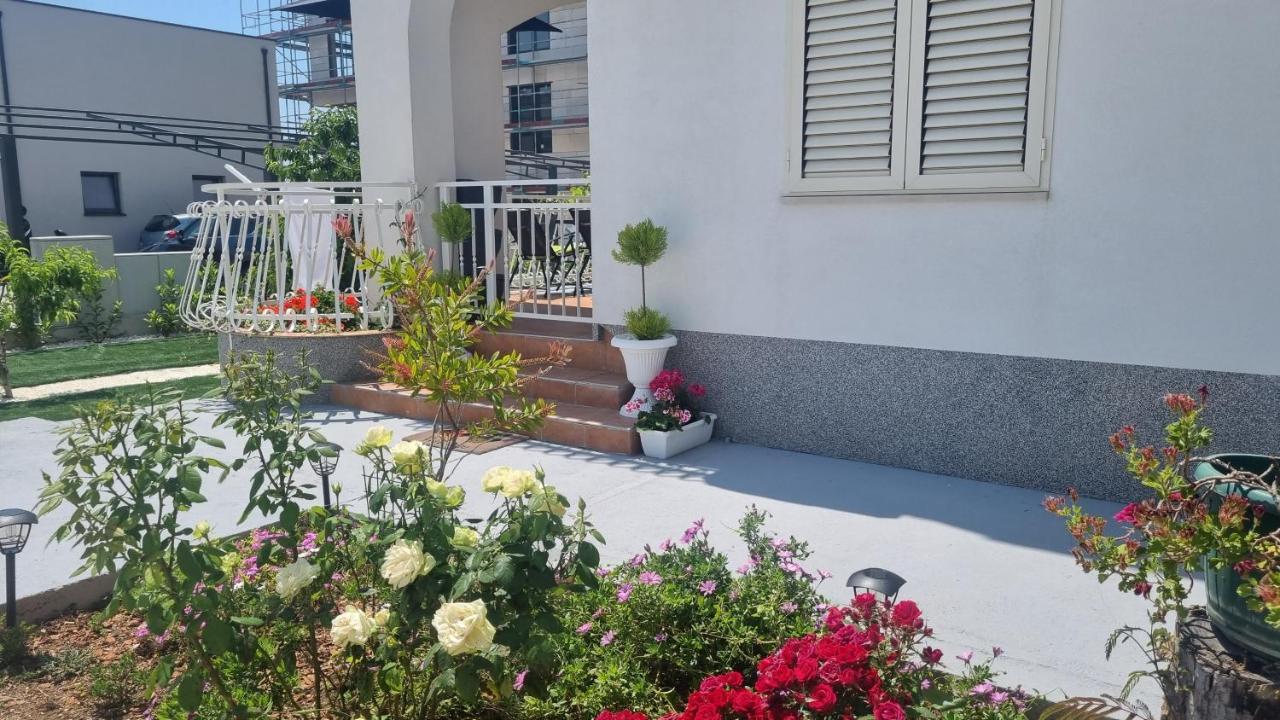 Ferienwohnung Luxa 5 Min Old Town, 10 Min Airport Trogir Exterior foto