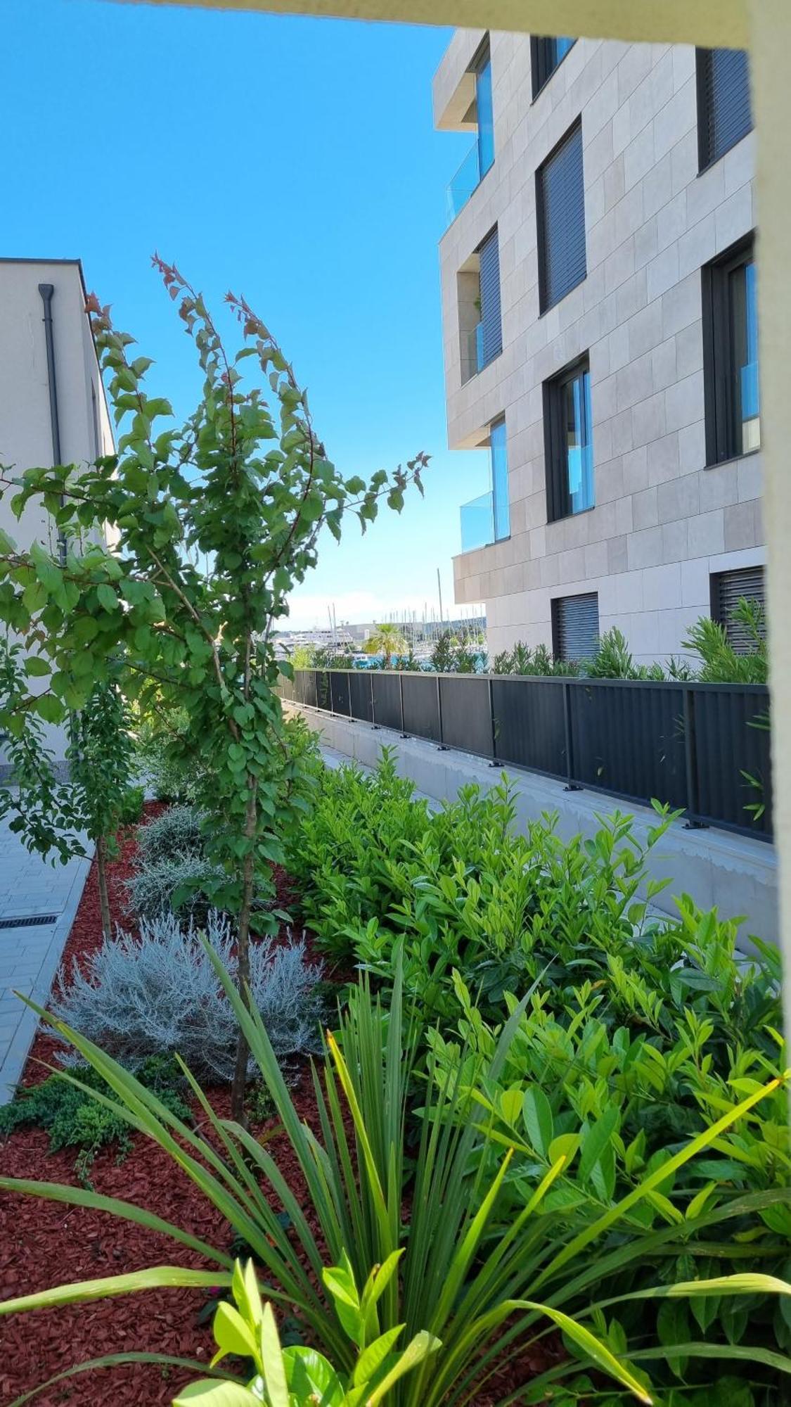 Ferienwohnung Luxa 5 Min Old Town, 10 Min Airport Trogir Exterior foto