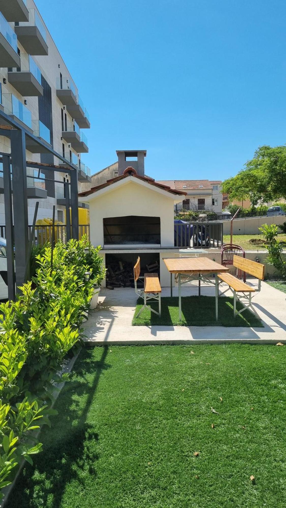 Ferienwohnung Luxa 5 Min Old Town, 10 Min Airport Trogir Exterior foto